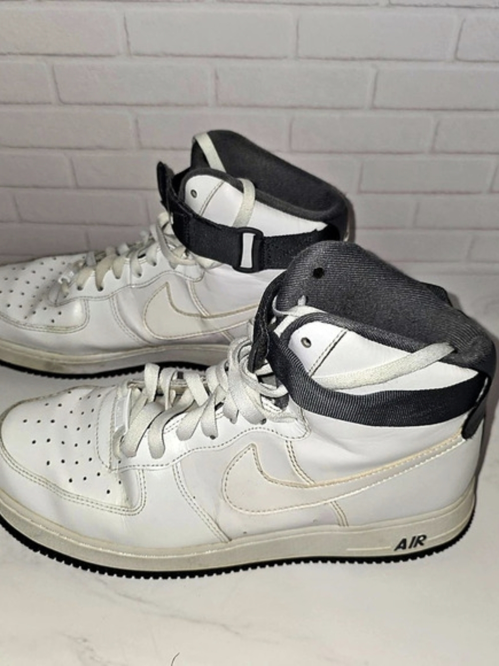 Nike Air Force 1 High Sneakers White & Black US 10.5